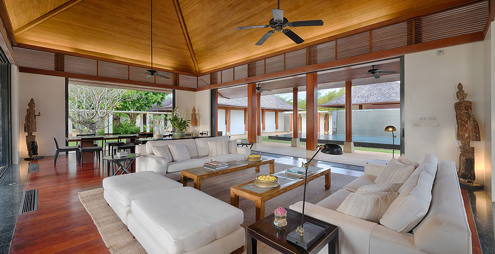 Villa Ananda - Living and dining area